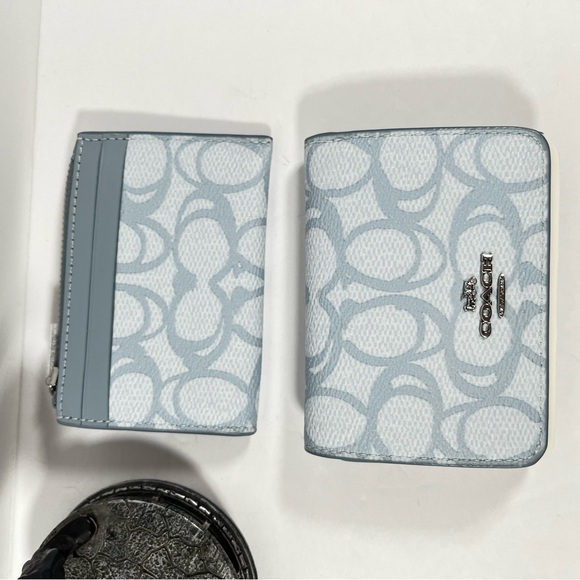 Coach Card Holder Wallet In Sketch Signature Canvas NWT